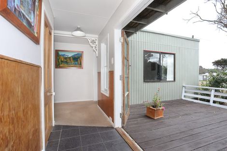 Photo of property in 15 Punga Street, Tangimoana, 4822