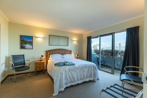 Photo of property in 12 Commodore Place, Britannia Heights, Nelson, 7010
