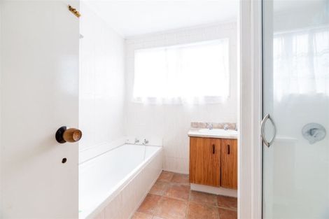 Photo of property in 40 Armada Drive, Ranui, Auckland, 0612