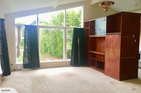 Photo of property in 57 Chatsworth Crescent, Pakuranga Heights, Auckland, 2010