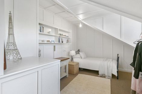 Photo of property in 121 Cliffs Road, Saint Clair, Dunedin, 9012