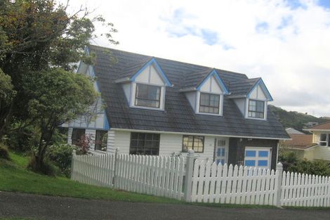 Photo of property in 3a Panorama Grove, Harbour View, Lower Hutt, 5010