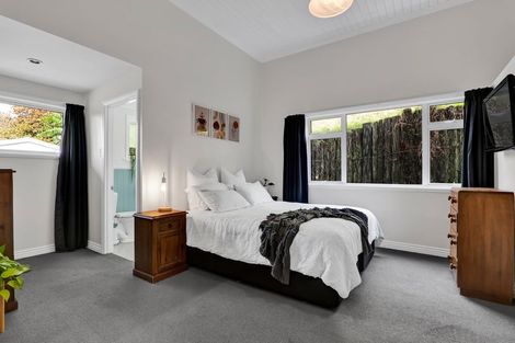 Photo of property in 1a Squire Place, Blagdon, New Plymouth, 4310