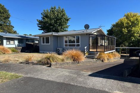 Photo of property in 8 Wanaka Place, Glenview, Hamilton, 3206