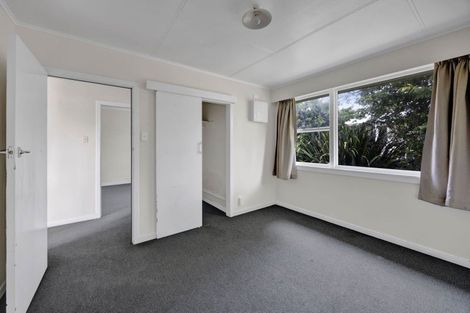 Photo of property in 19 Oranga Street, Marfell, New Plymouth, 4310