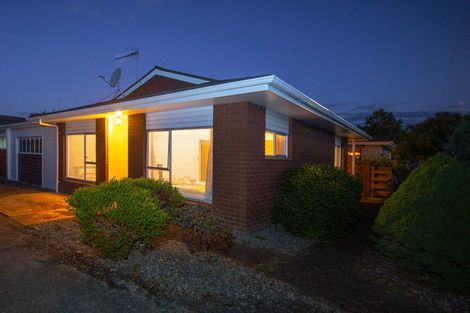 Photo of property in 1/18 Rainforth Street, Roslyn, Palmerston North, 4414