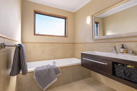 Photo of property in 3 Broadmeadows Road, Tamahere, Hamilton, 3493