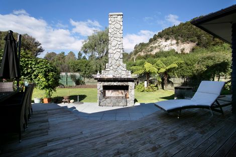 Photo of property in 29 Rereahu Avenue, Hatepe, Turangi, 3382