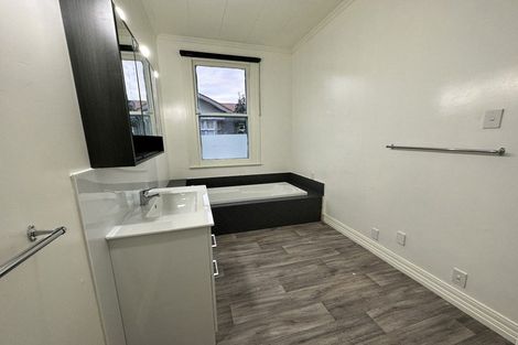 Photo of property in 17 Caius Avenue, Gonville, Whanganui, 4501