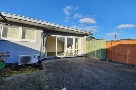 Photo of property in 2/110 Martin Street, Wallaceville, Upper Hutt, 5018