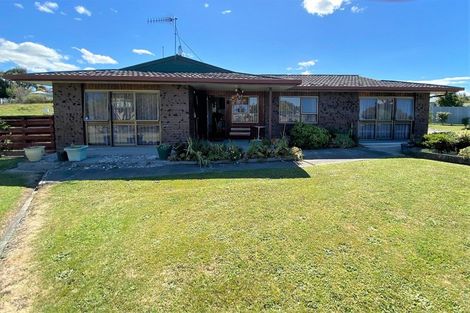 Photo of property in 16 Mathew Street, Dannevirke, 4930