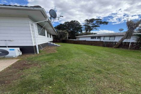 Photo of property in 16 Antalya Place, Manurewa, Auckland, 2102