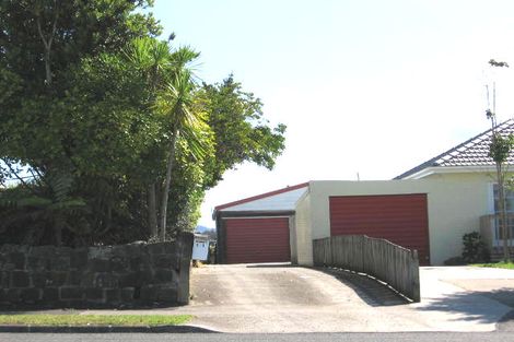 Photo of property in 131 Astley Avenue, New Lynn, Auckland, 0600