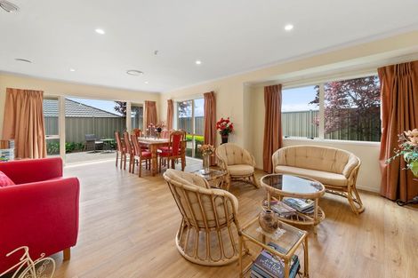 Photo of property in 38 Owhatiura Drive, Lynmore, Rotorua, 3010