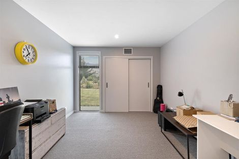 Photo of property in 17 Sam John Place, Lake Hawea, Wanaka, 9382