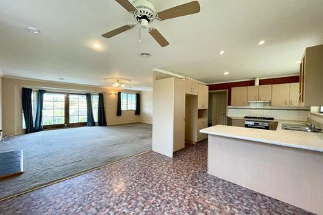 Photo of property in 89c Poplar Grove, Whalers Gate, New Plymouth, 4310