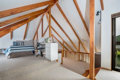 Photo of property in 18 Moana View Road, Waikawa, Picton, 7220