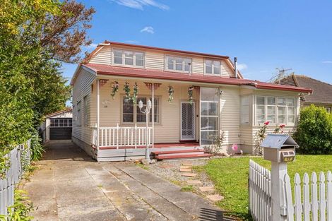 Photo of property in 28 Oxford Street, Hokowhitu, Palmerston North, 4410