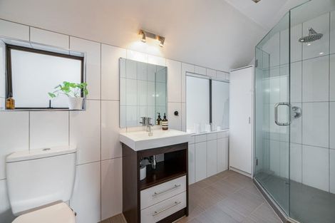 Photo of property in 172 Huia Road, Titirangi, Auckland, 0604