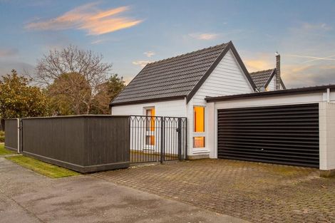 Photo of property in 68 Hartley Avenue, Strowan, Christchurch, 8052