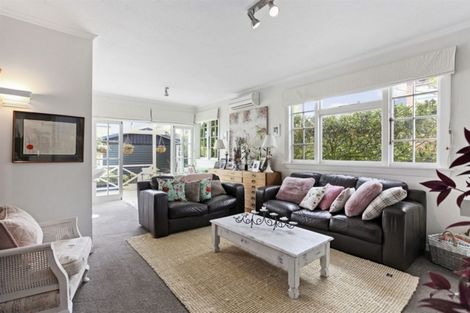 Photo of property in 37 Hawthorne Street, Strowan, Christchurch, 8052