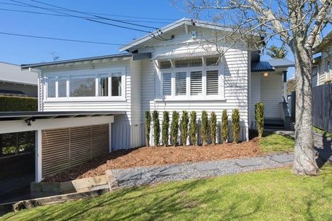 Photo of property in 35 Cumberland Avenue, Westmere, Auckland, 1022