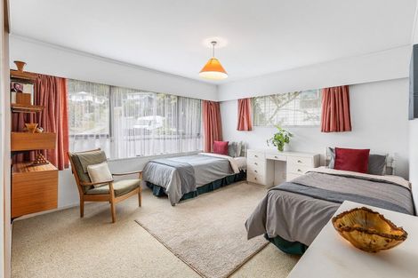 Photo of property in 6 Saint Aidans Way, Tawa, Wellington, 5028