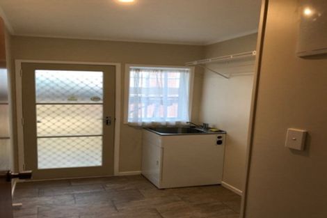 Photo of property in 126 Bleakhouse Road, Mellons Bay, Auckland, 2014