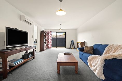 Photo of property in 43 Hereford Street, Kaikorai, Dunedin, 9010