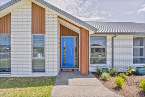 Photo of property in 1 Ngaroma Crescent, Whitianga, 3510