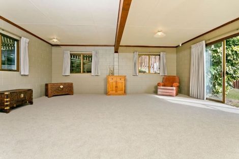 Photo of property in 16 Pemberton Avenue, Bayview, Auckland, 0629