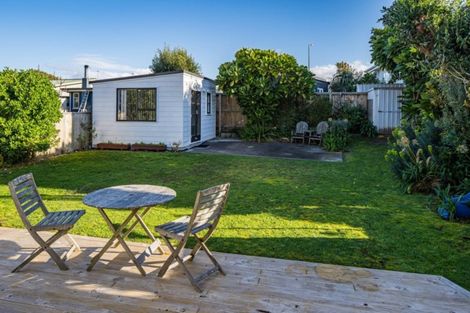 Photo of property in 16 Acheron Road, Paremata, Porirua, 5026