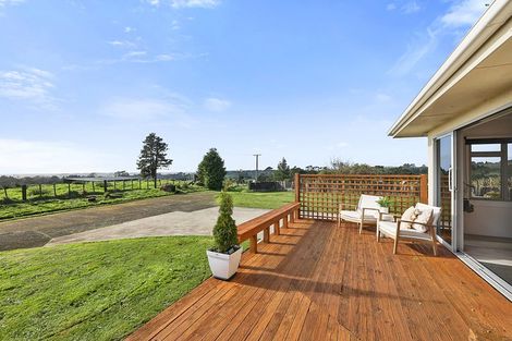 Photo of property in 1467 Mangorei Road, Mangorei, New Plymouth, 4371