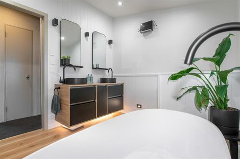 Photo of property in 22 Chapman Place, Fairy Springs, Rotorua, 3015