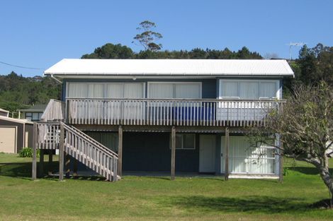 Photo of property in 41 Marine Parade, Cooks Beach, Whitianga, 3591