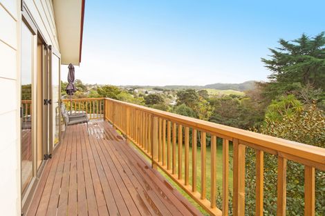 Photo of property in 15 Hillcrest Road, Hatfields Beach, Orewa, 0931