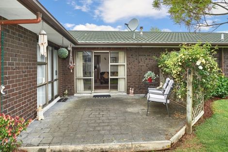 Photo of property in 22 Hind Place, Hokowhitu, Palmerston North, 4410