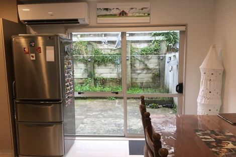 Photo of property in 2/33 Hiropi Street, Newtown, Wellington, 6021