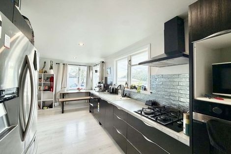 Photo of property in 5 Konini Street, Inglewood, 4330