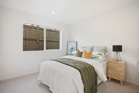 Photo of property in 39c Sorrel Crescent, Bucklands Beach, Auckland, 2012