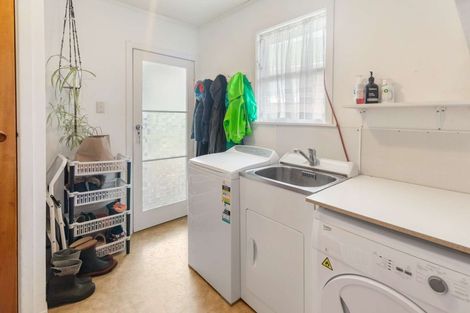 Photo of property in 184 Puriri Street, Castlecliff, Whanganui, 4501