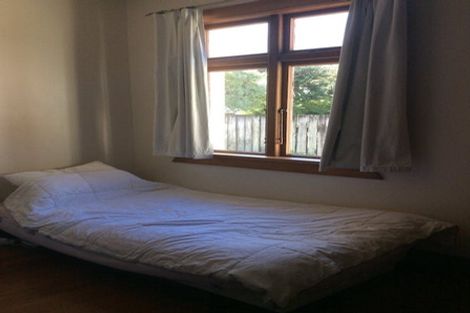 Photo of property in 74 Cambridge Terrace, Waterloo, Lower Hutt, 5011