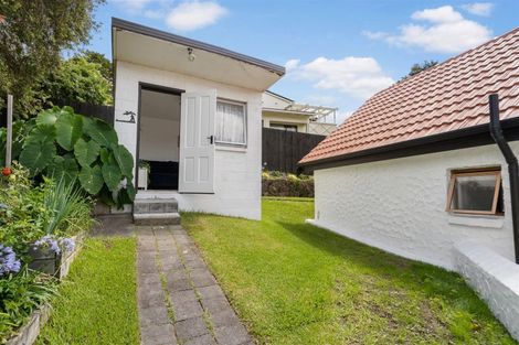 Photo of property in 11 William Hadlow Place, Hatfields Beach, Orewa, 0931
