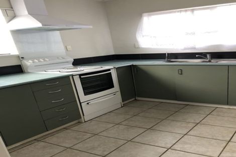 Photo of property in 13 Balloch Street, Randwick Park, Auckland, 2105