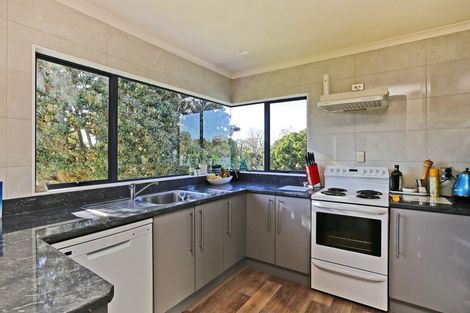 Photo of property in 32 Cedar Road, Te Awanga, 4102