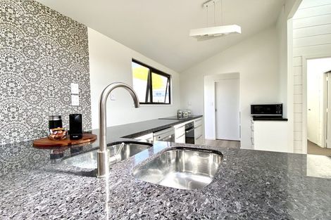 Photo of property in 115a Merivale Lane, Merivale, Christchurch, 8014