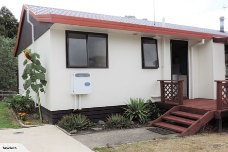 Photo of property in 32 Cemetery Road, Waiuku, 2123