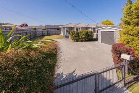 Photo of property in 14 Warwick Crescent, Taradale, Napier, 4112