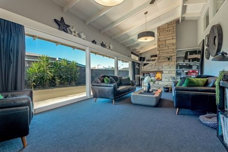 Photo of property in 38 Kelvin Grove Road, Kelvin Grove, Palmerston North, 4414