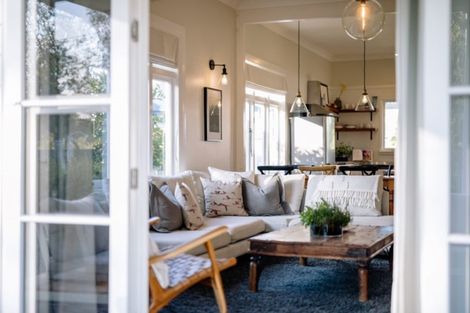 Photo of property in 122 Victoria Street, Cambridge, 3434